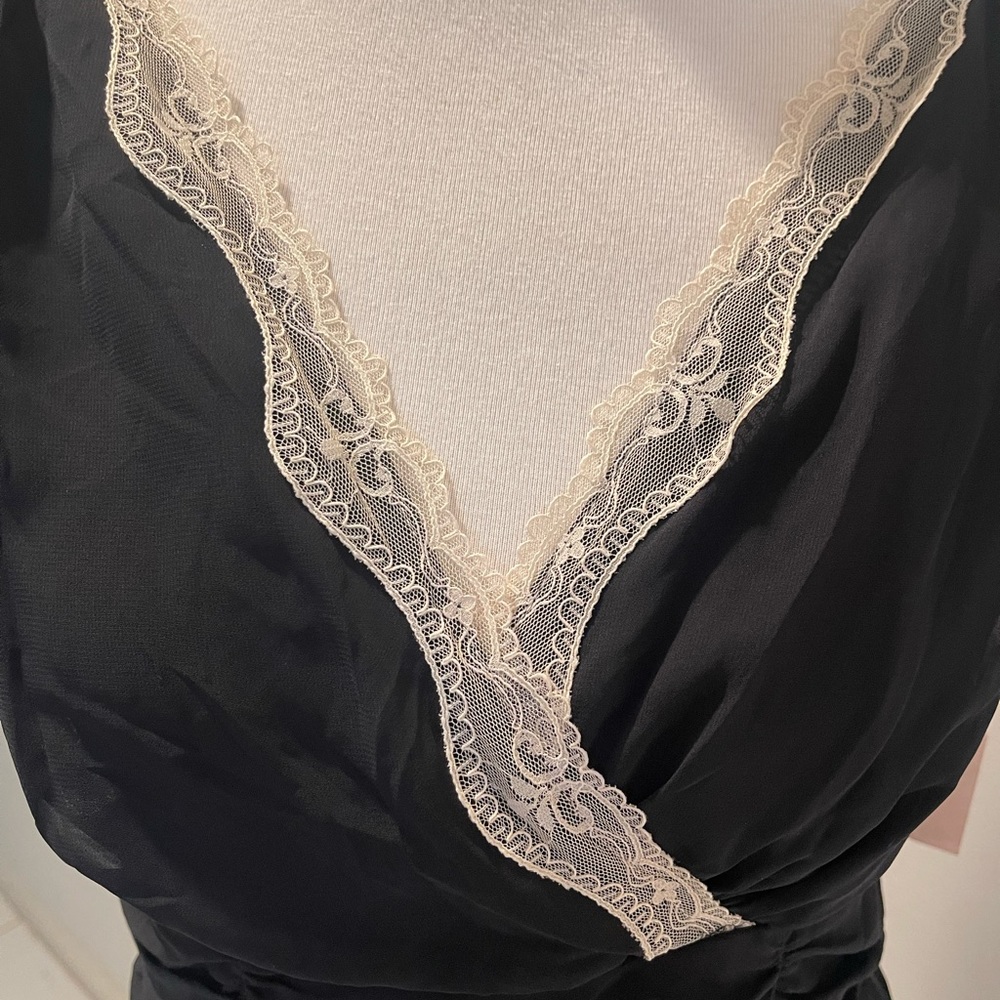 NWT Dress Barn Black Dress with Lace V Neck Sz 10 - Picture 7 of 7